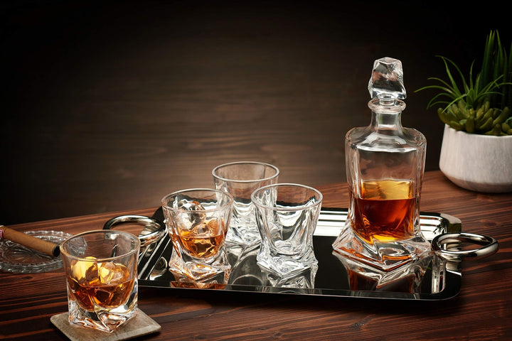 European Whiskey Decanter & Glass Set in Magnetic Box - 5 Piece Set - Nestopia
